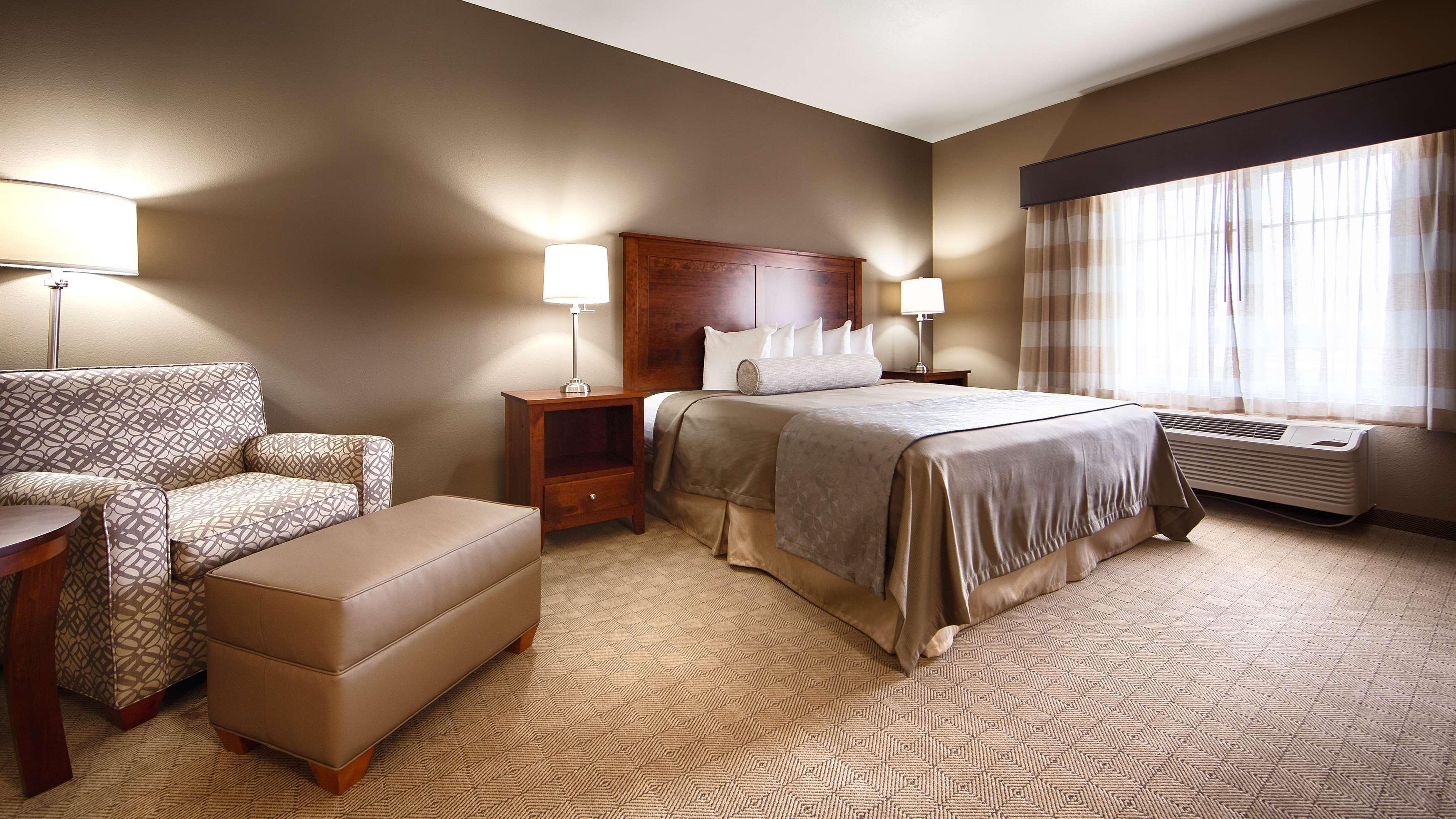 Arcola Best Western Plus Green Mill Village Hotel & Suites מראה חיצוני תמונה