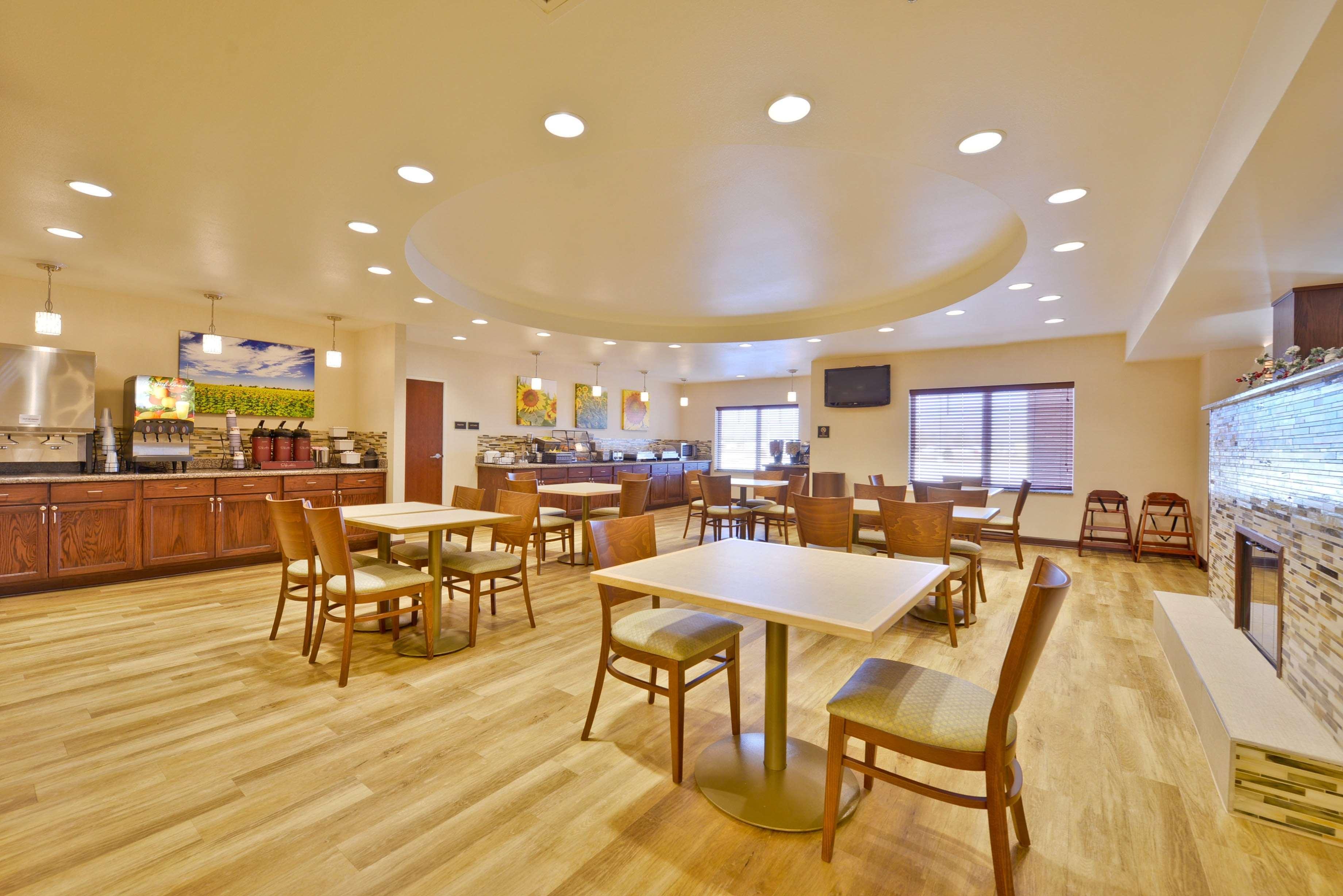 Arcola Best Western Plus Green Mill Village Hotel & Suites מראה חיצוני תמונה