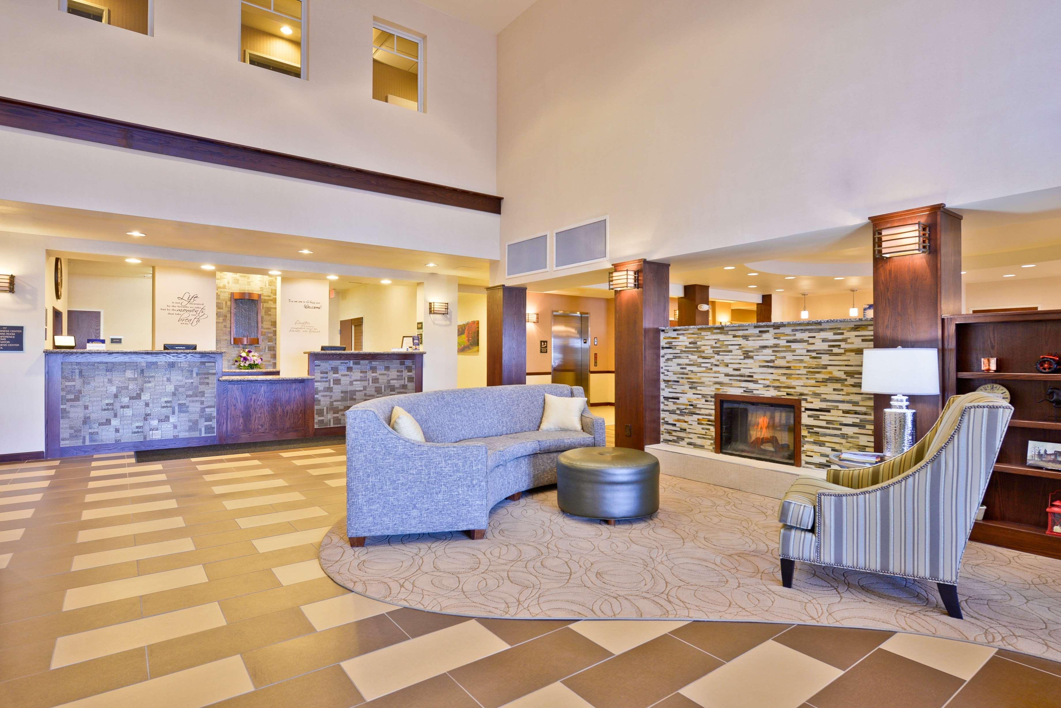 Arcola Best Western Plus Green Mill Village Hotel & Suites מראה חיצוני תמונה