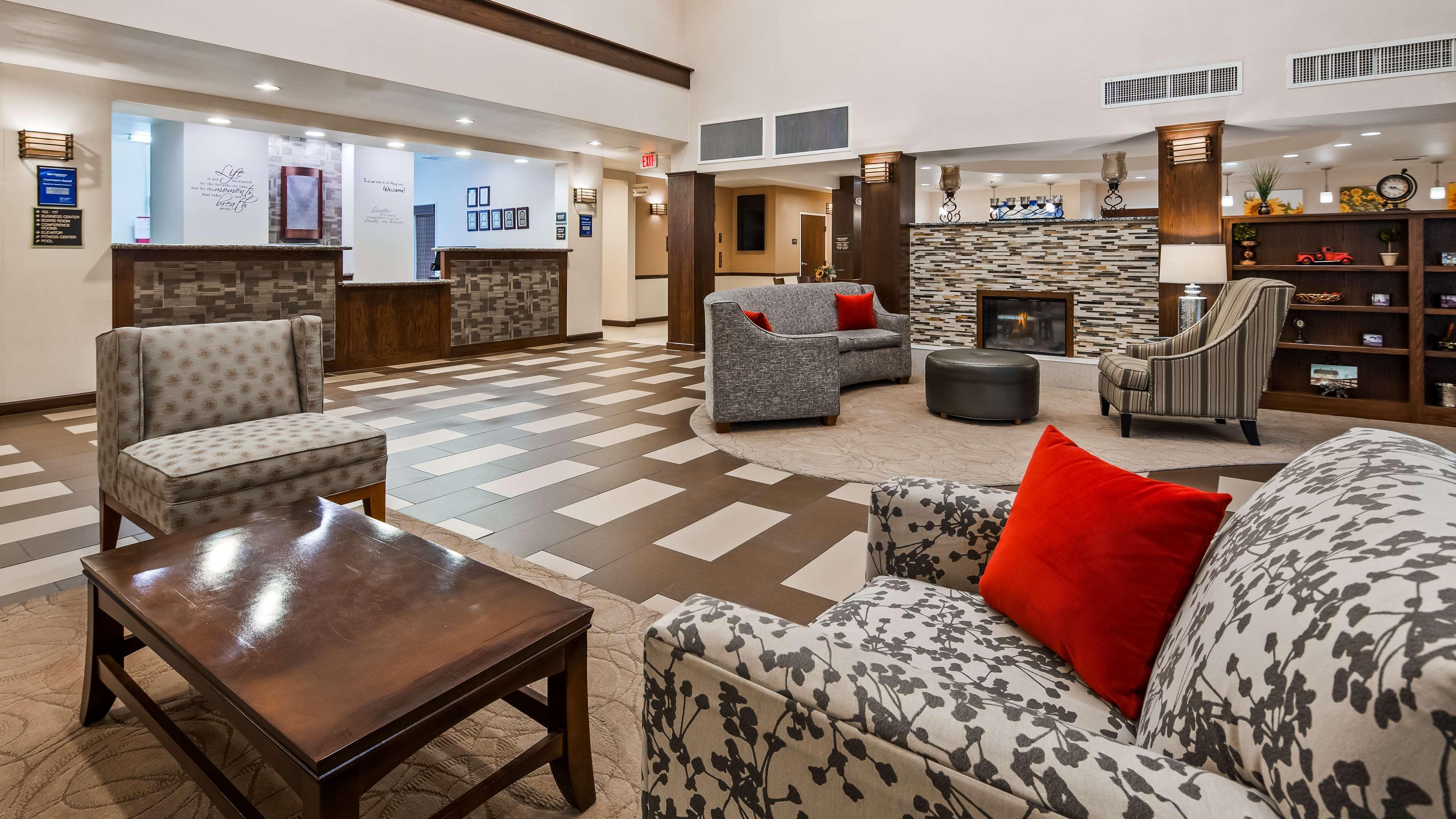 Arcola Best Western Plus Green Mill Village Hotel & Suites מראה חיצוני תמונה