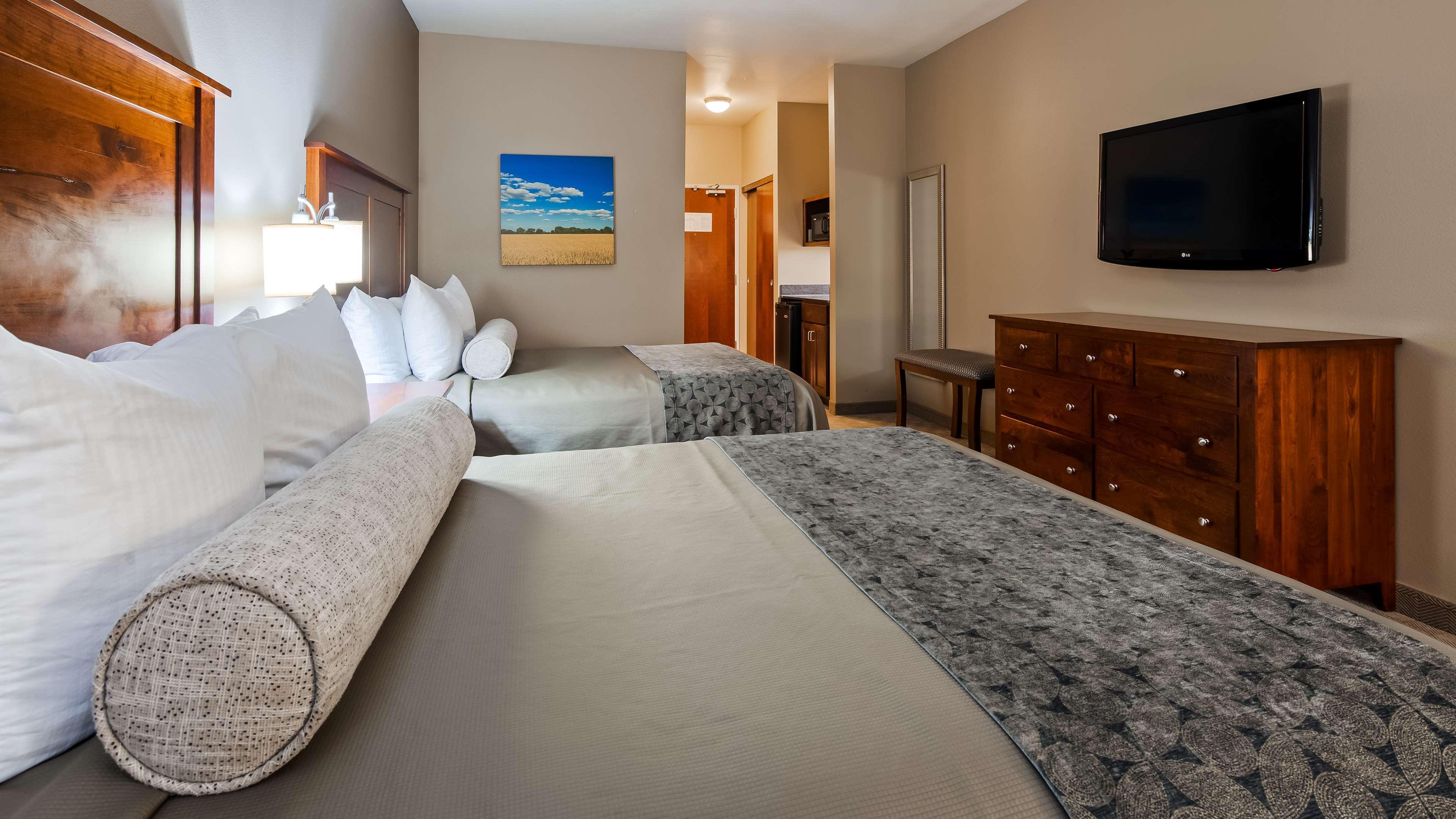 Arcola Best Western Plus Green Mill Village Hotel & Suites מראה חיצוני תמונה