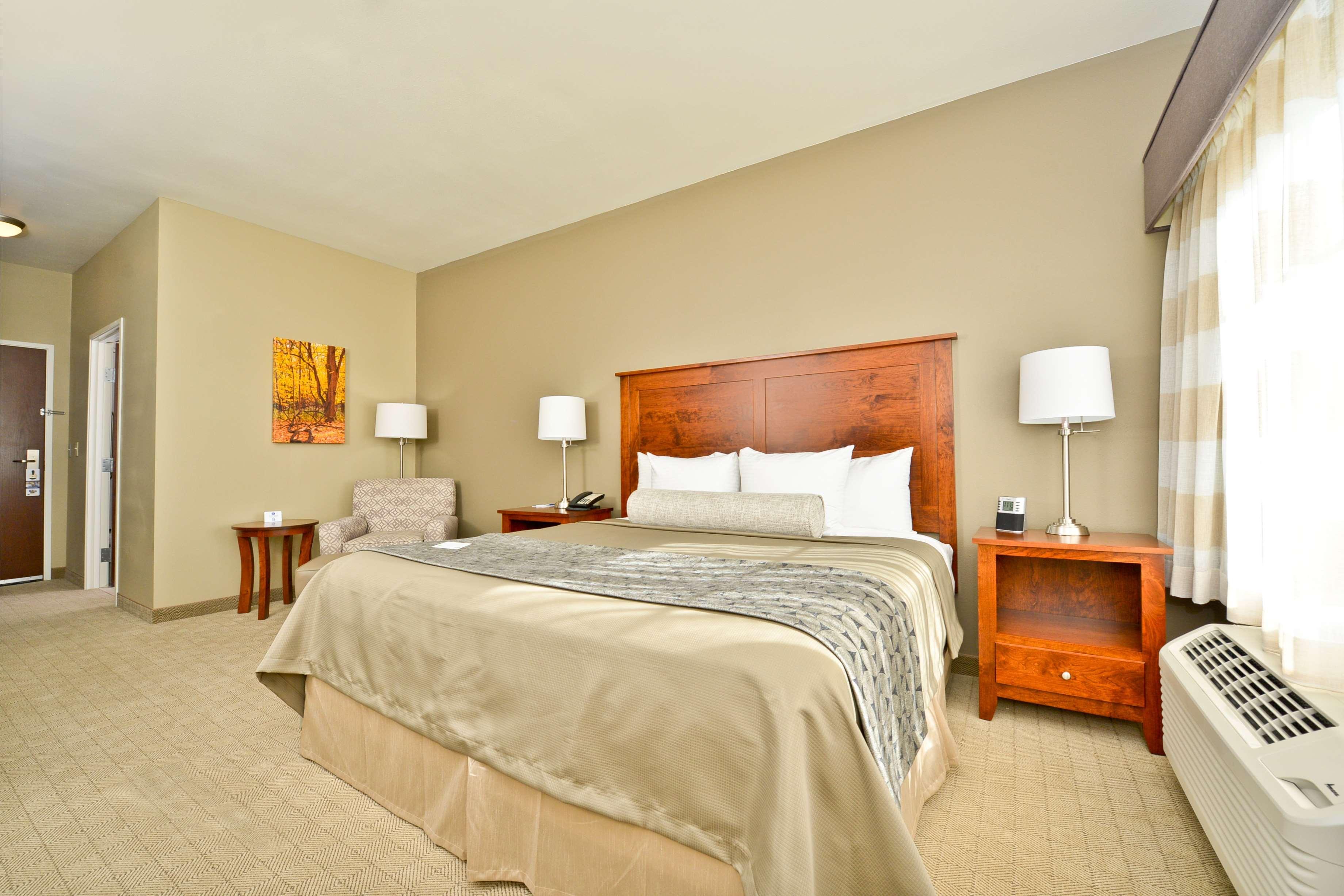 Arcola Best Western Plus Green Mill Village Hotel & Suites מראה חיצוני תמונה