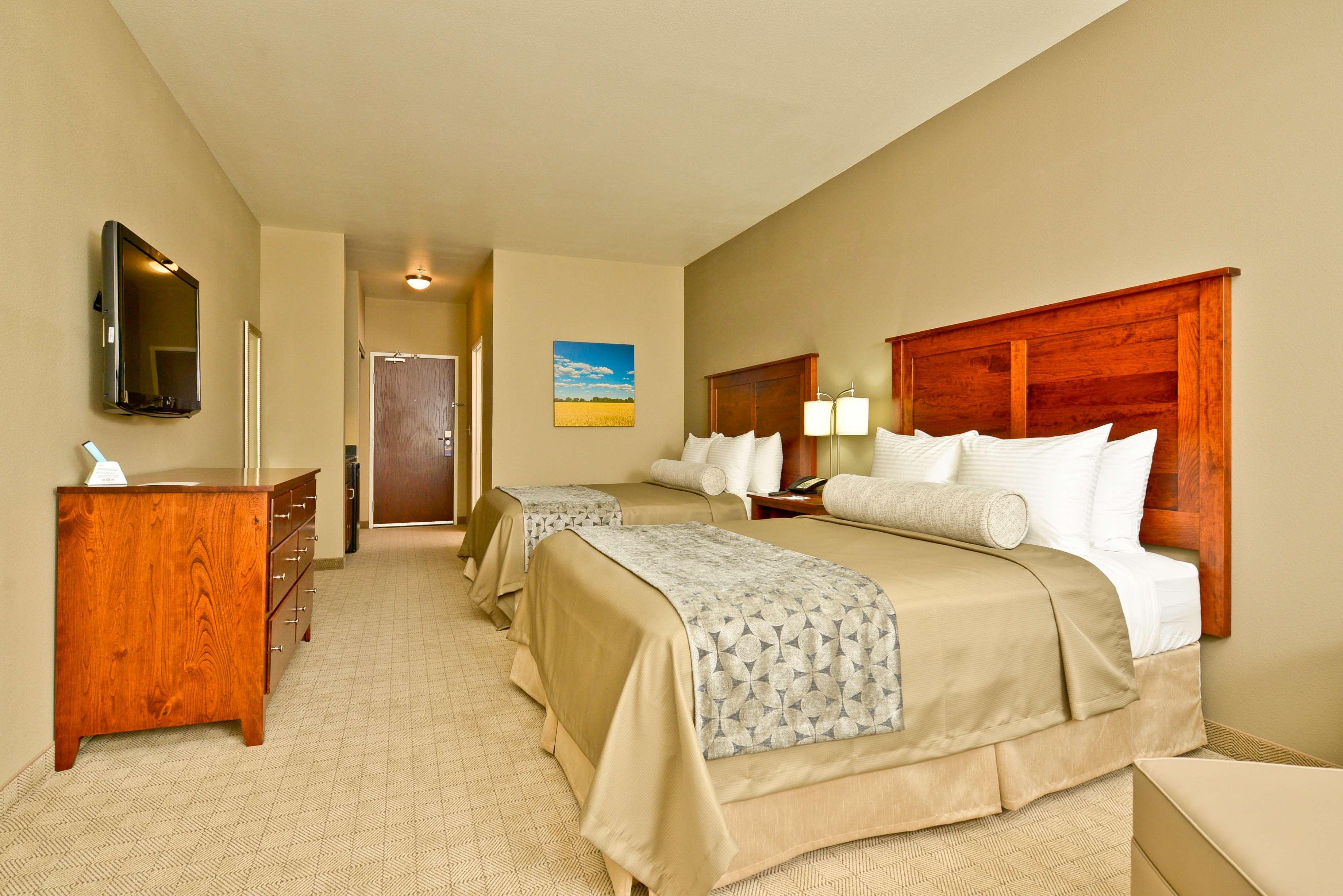 Arcola Best Western Plus Green Mill Village Hotel & Suites מראה חיצוני תמונה